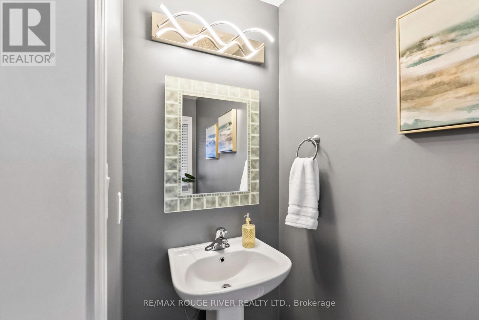 1268 Salmers Drive, Oshawa, Ontario  L1K 0R6 - Photo 3 - E12536760