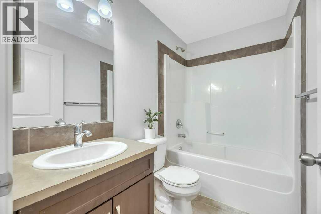 4040 New Brighton Grove Se, Calgary, Alberta  T2Z 1G4 - Photo 24 - A2258026