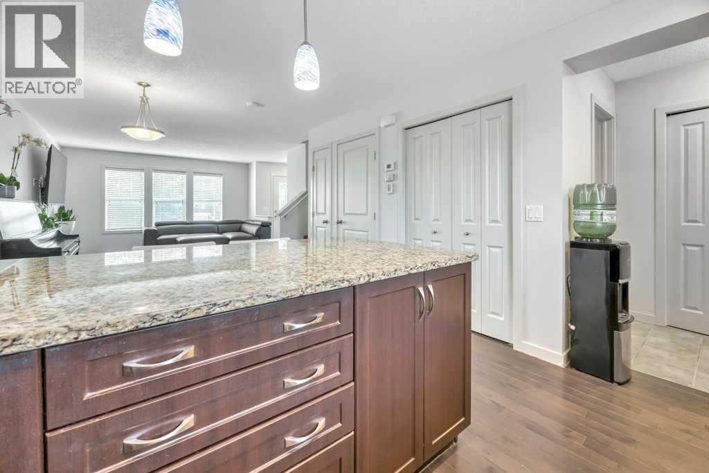 4040 New Brighton Grove Se, Calgary, Alberta  T2Z 1G4 - Photo 8 - A2258026