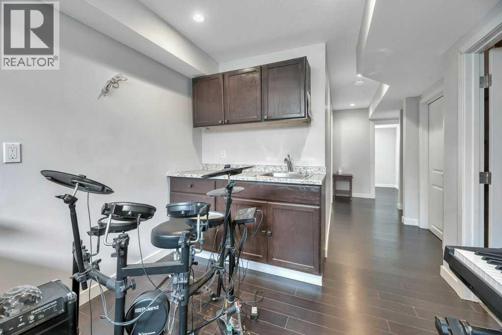 4040 New Brighton Grove Se, Calgary, Alberta  T2Z 1G4 - Photo 30 - A2258026