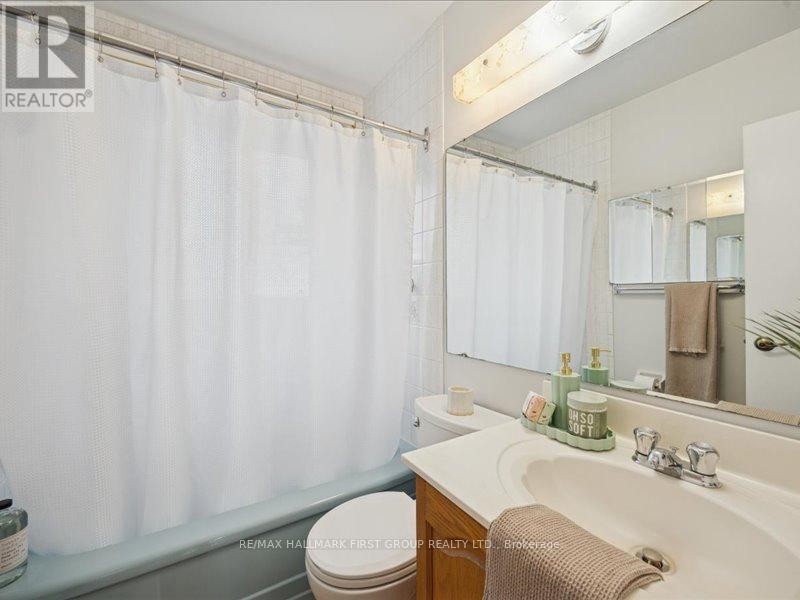 852 Bem Avenue, Pickering, Ontario  L1W 1X3 - Photo 15 - E12536468