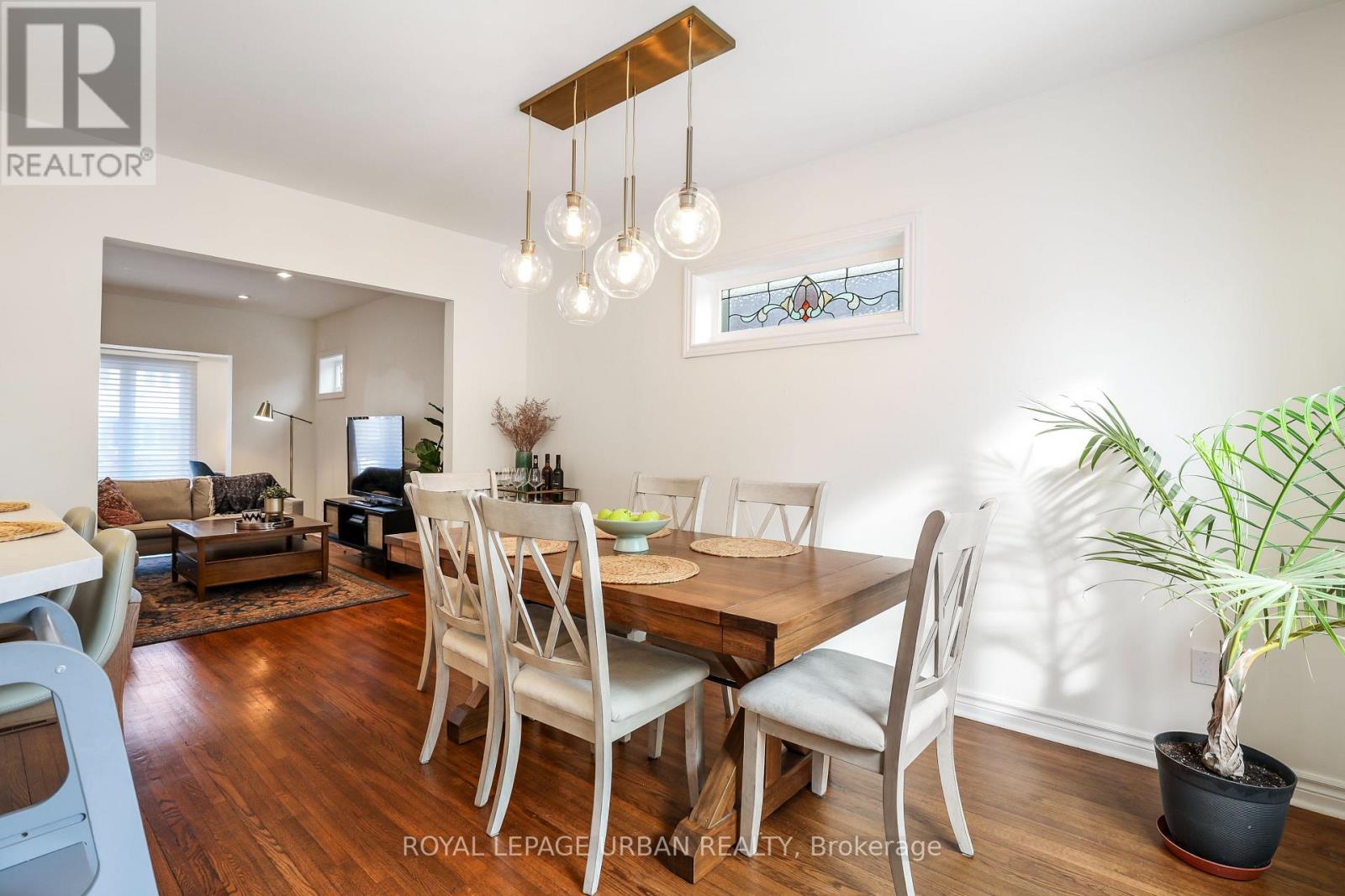 447 Milverton Boulevard, Toronto, Ontario  M4C 1X4 - Photo 12 - E12536530