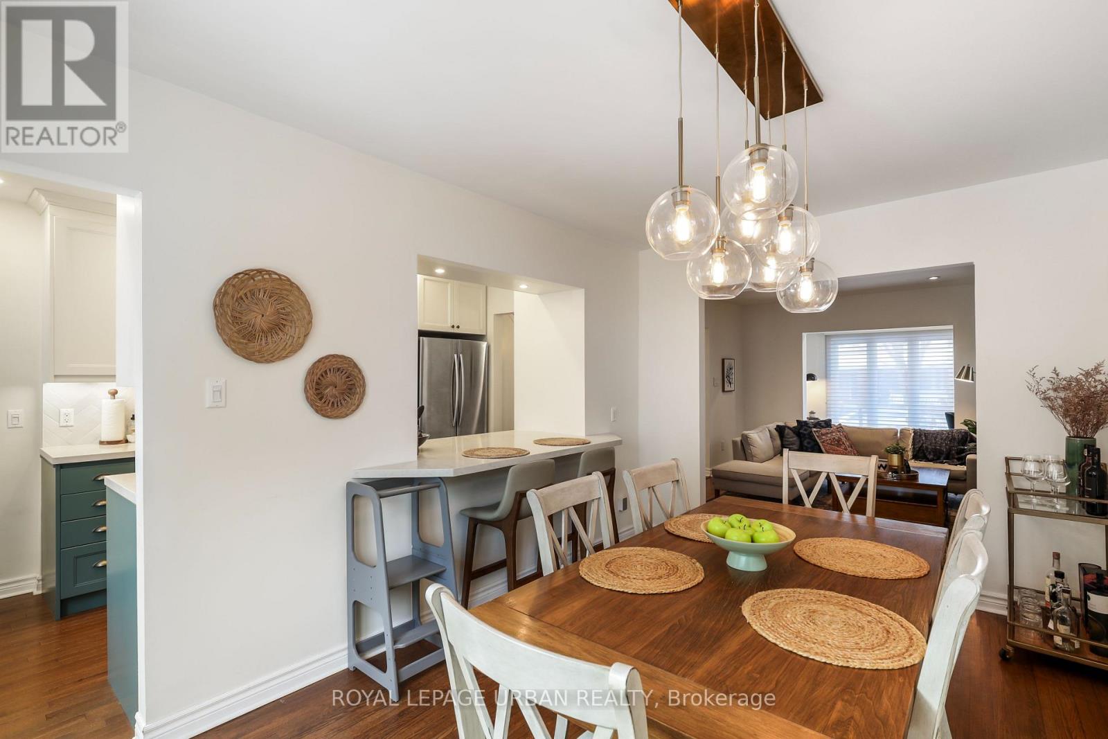 447 Milverton Boulevard, Toronto, Ontario  M4C 1X4 - Photo 13 - E12536530