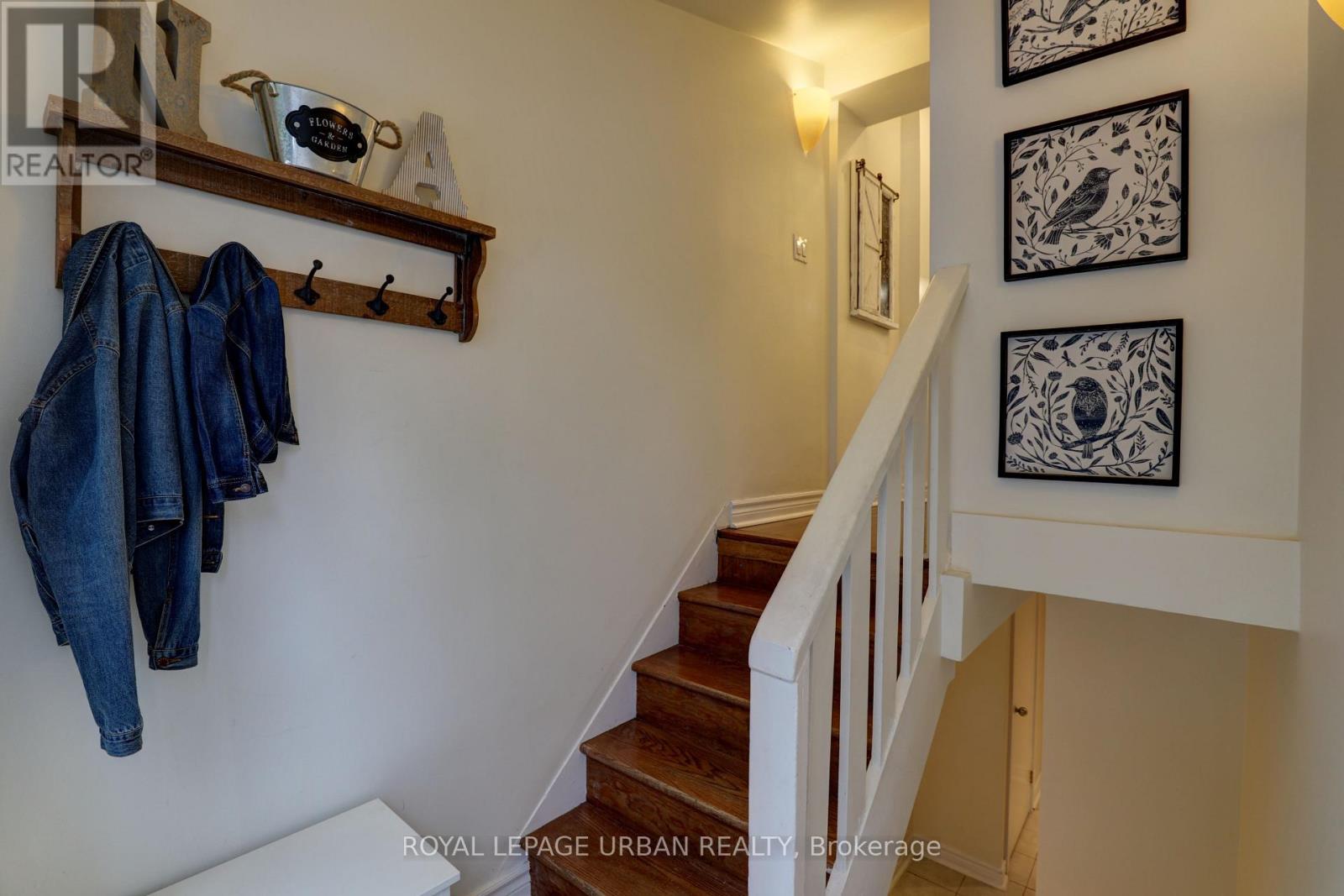 447 Milverton Boulevard, Toronto, Ontario  M4C 1X4 - Photo 27 - E12536530