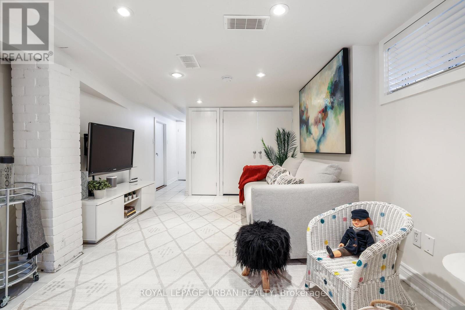 447 Milverton Boulevard, Toronto, Ontario  M4C 1X4 - Photo 28 - E12536530