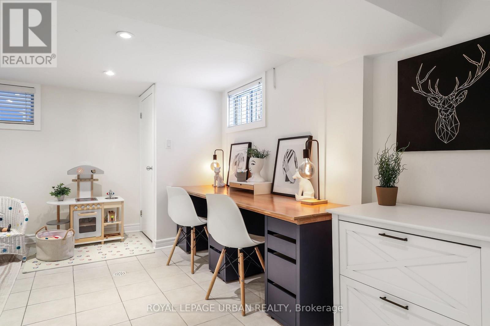 447 Milverton Boulevard, Toronto, Ontario  M4C 1X4 - Photo 32 - E12536530