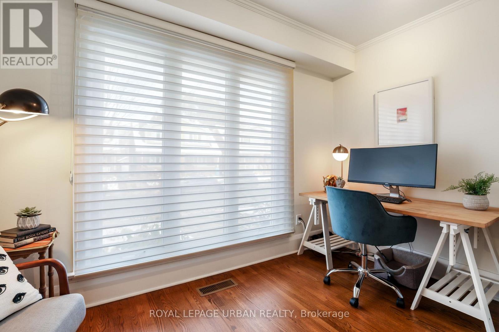 447 Milverton Boulevard, Toronto, Ontario  M4C 1X4 - Photo 9 - E12536530