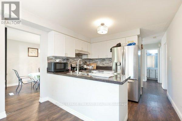 26 Redwood Lane, London East, Ontario  N5V 4C4 - Photo 11 - X12536684