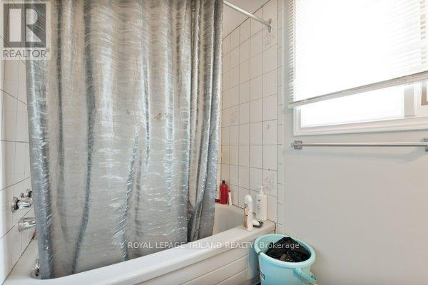 26 Redwood Lane, London East, Ontario  N5V 4C4 - Photo 30 - X12536684