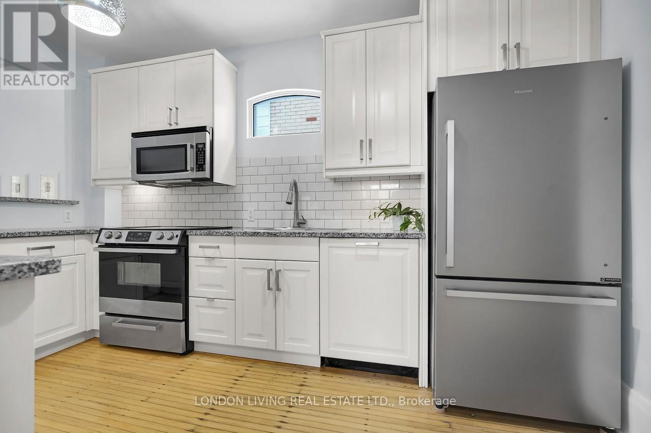 202 Emery Street E, London South, Ontario  N6C 2E2 - Photo 11 - X12536794