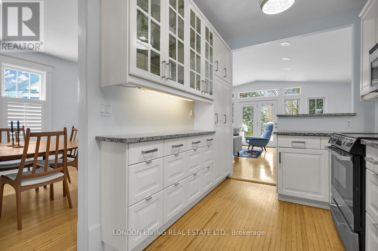 202 Emery Street E, London South, Ontario  N6C 2E2 - Photo 13 - X12536794