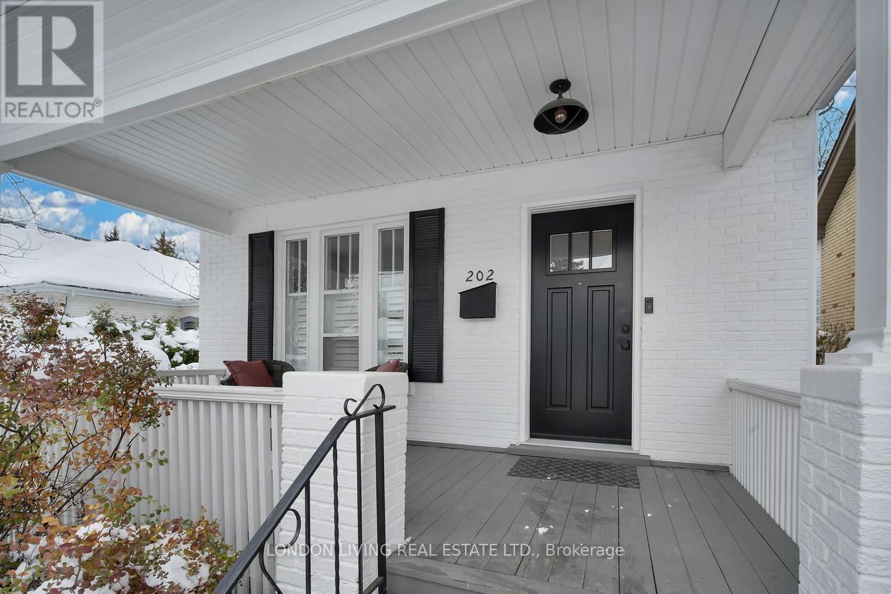 202 Emery Street E, London South, Ontario  N6C 2E2 - Photo 2 - X12536794