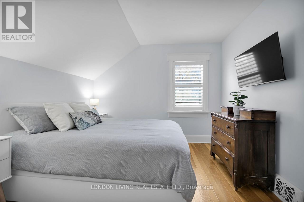 202 Emery Street E, London South, Ontario  N6C 2E2 - Photo 24 - X12536794