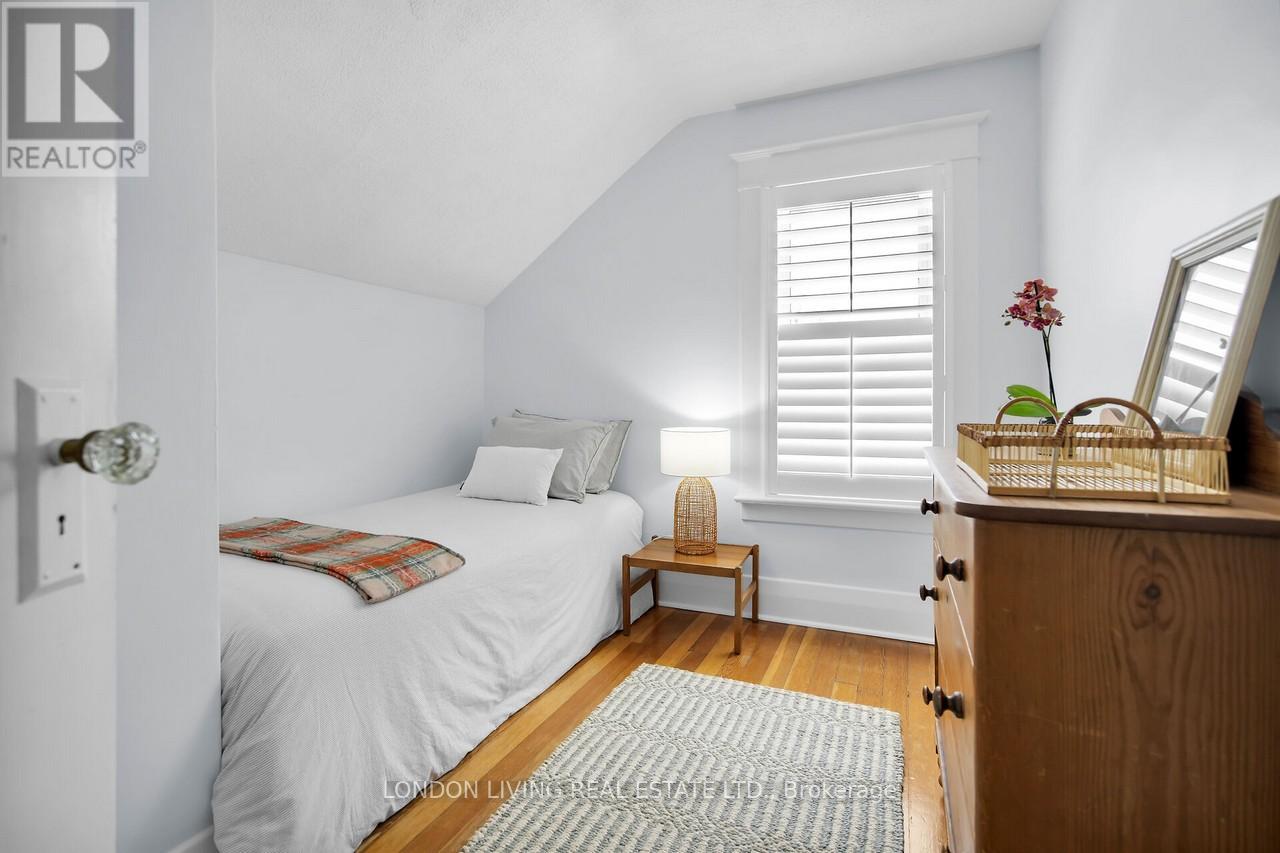 202 Emery Street E, London South, Ontario  N6C 2E2 - Photo 27 - X12536794