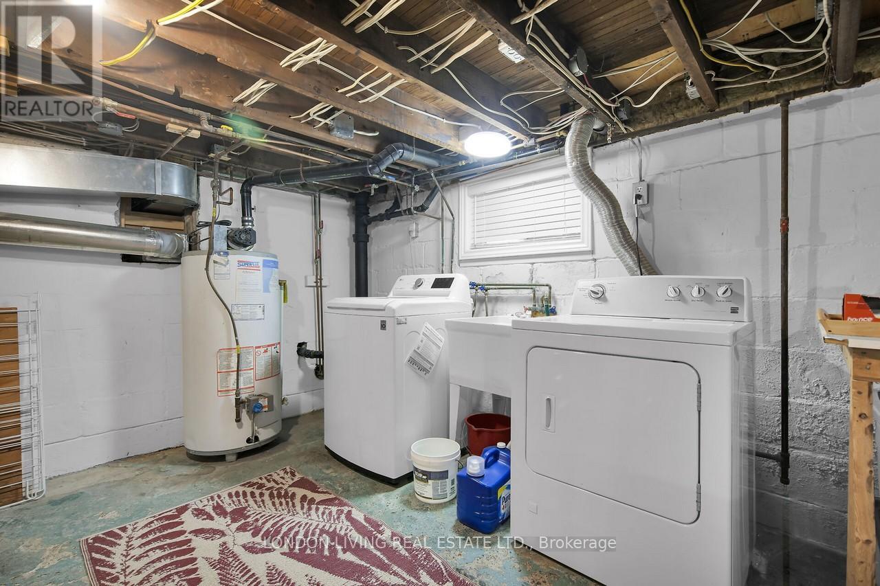 202 Emery Street E, London South, Ontario  N6C 2E2 - Photo 31 - X12536794