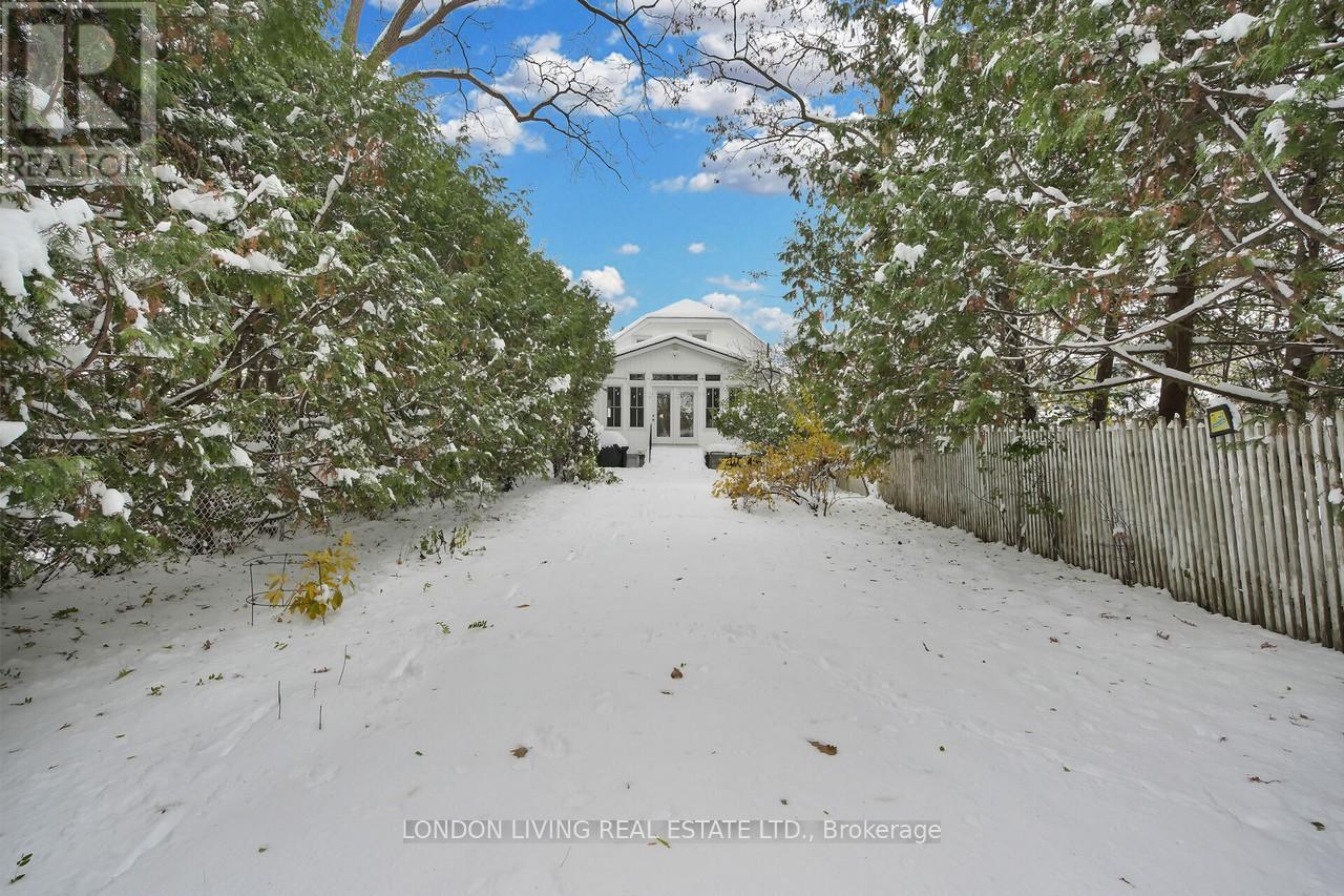 202 Emery Street E, London South, Ontario  N6C 2E2 - Photo 42 - X12536794