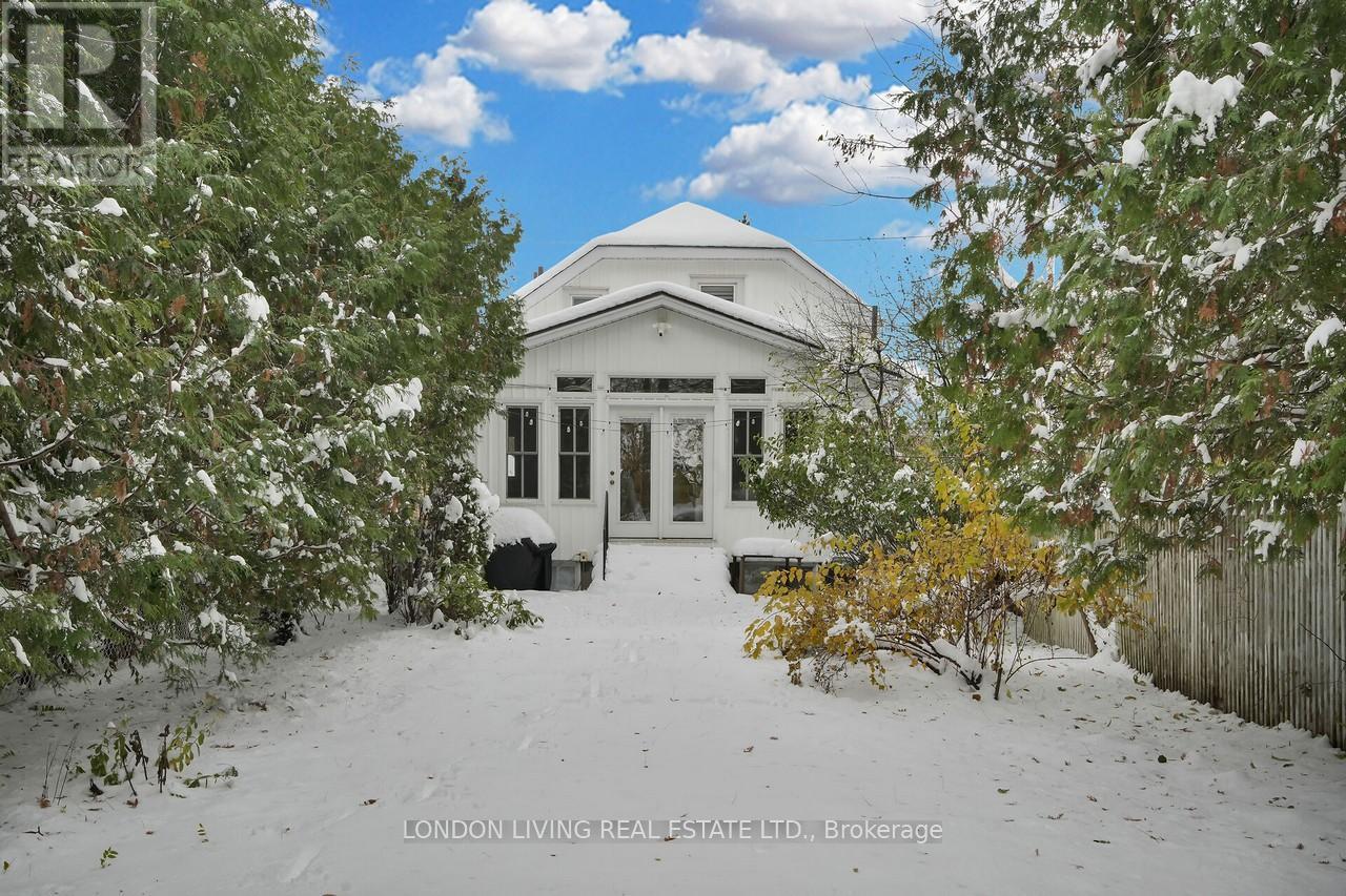 202 Emery Street E, London South, Ontario  N6C 2E2 - Photo 43 - X12536794