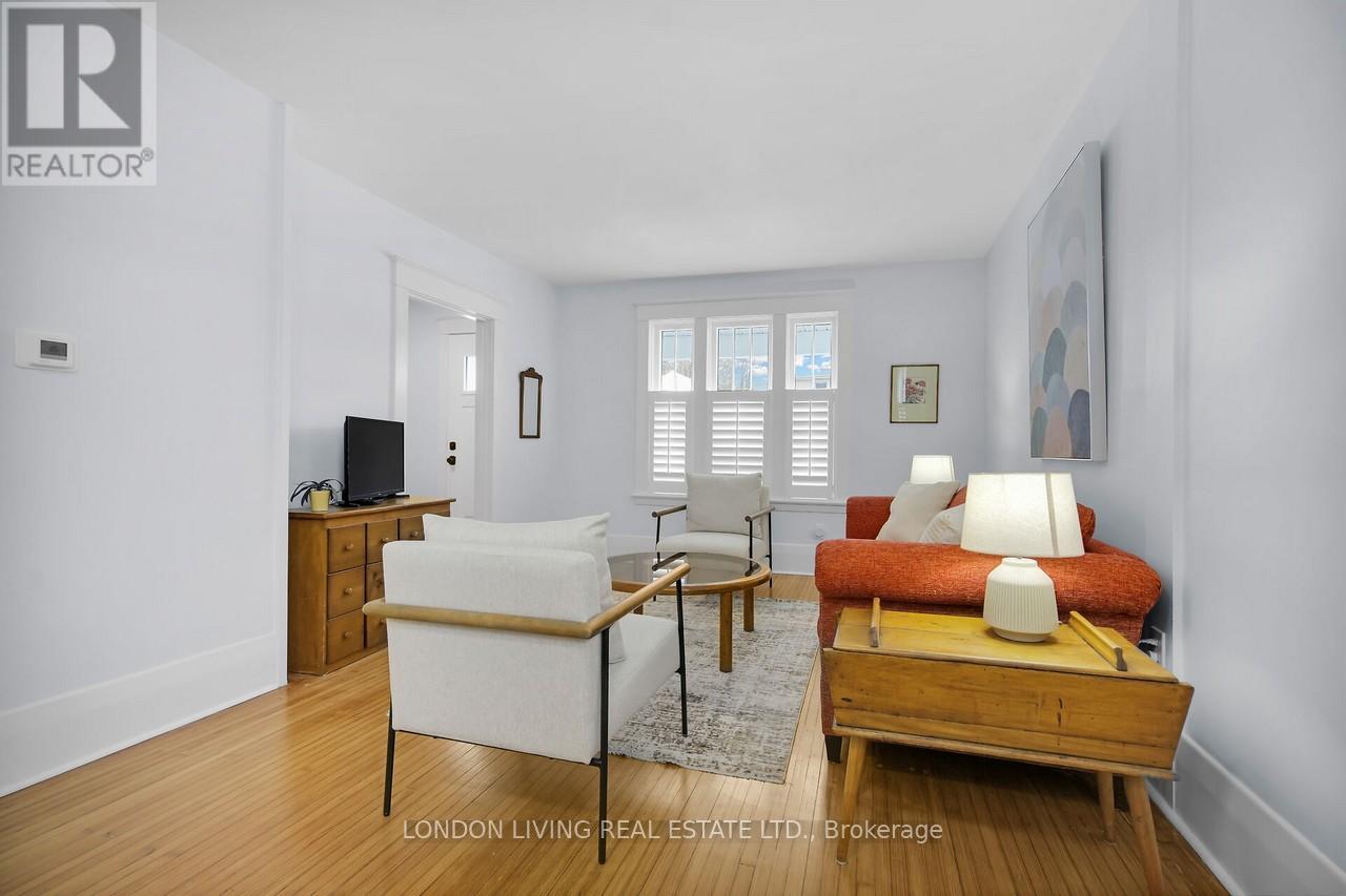 202 Emery Street E, London South, Ontario  N6C 2E2 - Photo 6 - X12536794