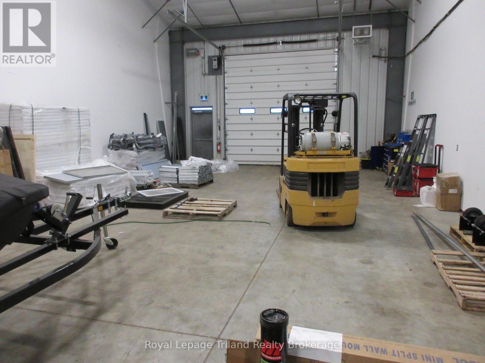 Unit 3 - 1099 Commerce Way, Woodstock, Ontario  N4V 0A2 - Photo 3 - X12523076