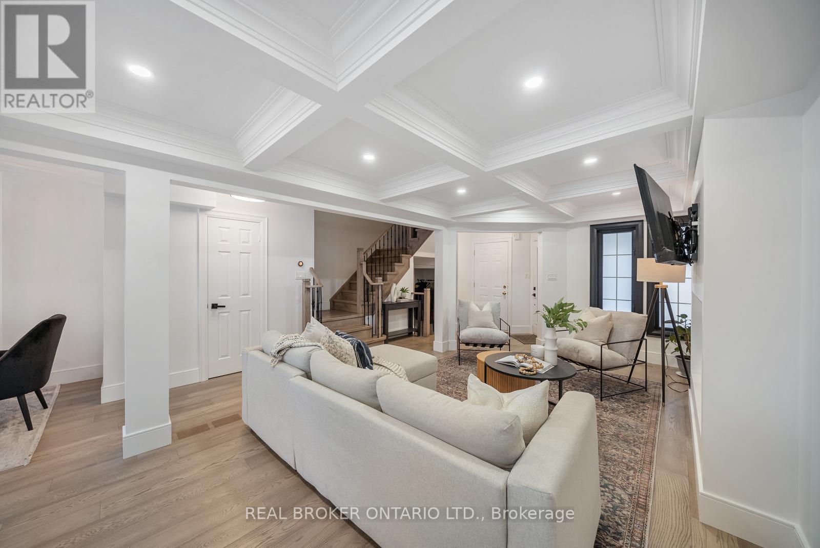 105 Mccurdy Drive, New Tecumseth, Ontario  L0G 1W0 - Photo 10 - N12536464