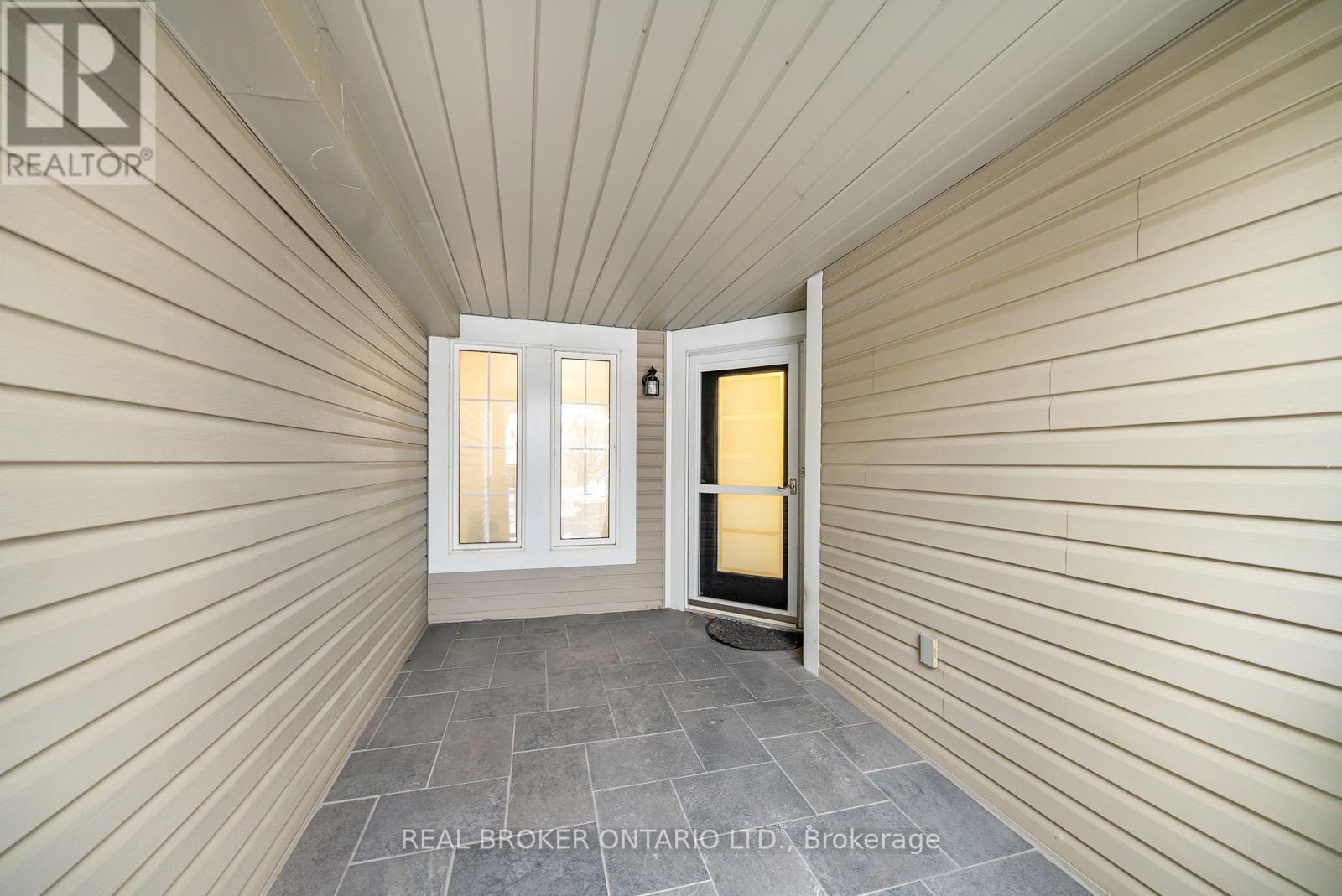 105 Mccurdy Drive, New Tecumseth, Ontario  L0G 1W0 - Photo 3 - N12536464