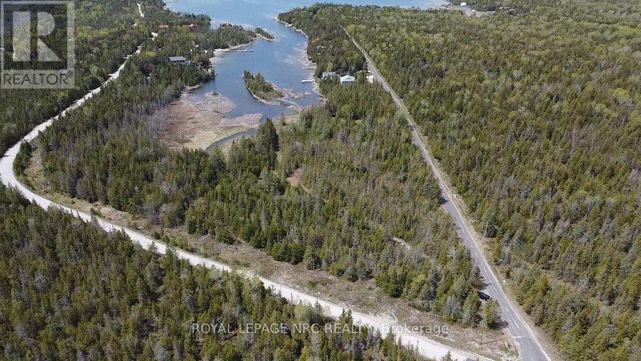 25 Simpson Avenue, Northern Bruce Peninsula, Ontario N0H 2R0 - Photo 3 - X12529768