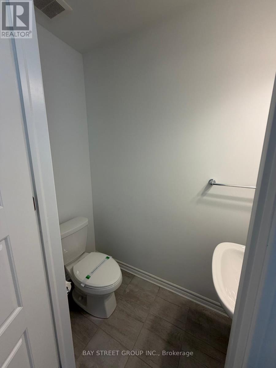 59 Pearen Lane, Barrie, Ontario  L9J 0G5 - Photo 11 - S12536510