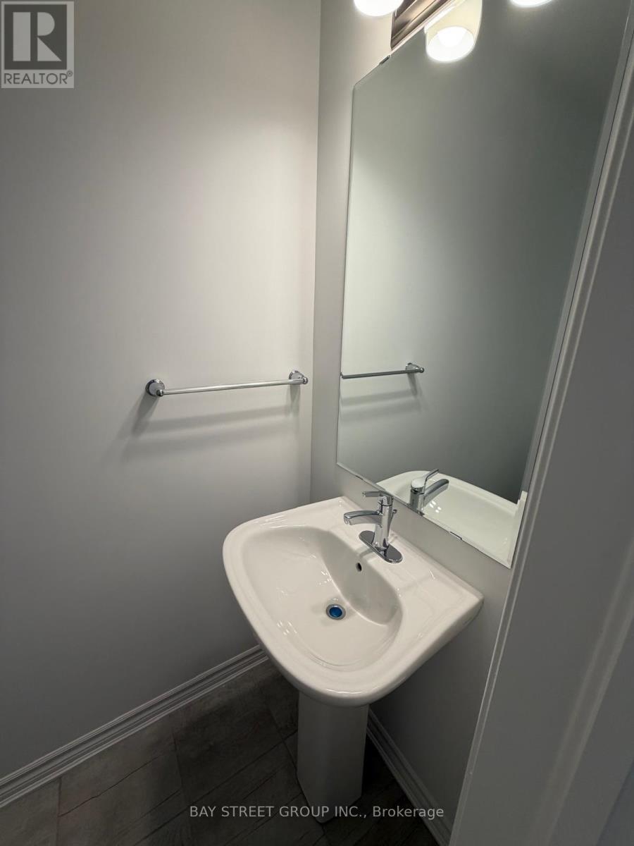 59 Pearen Lane, Barrie, Ontario  L9J 0G5 - Photo 12 - S12536510