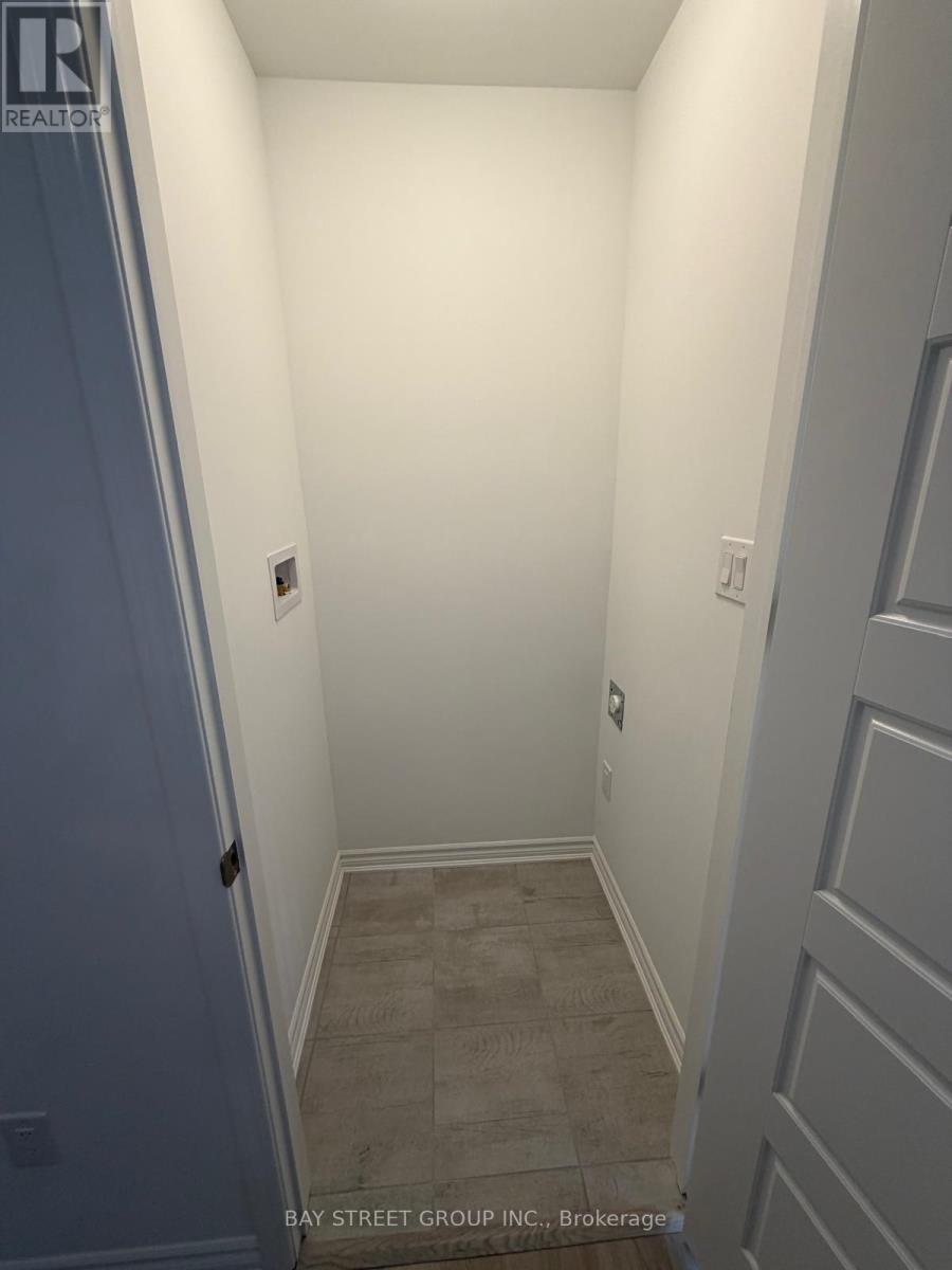 59 Pearen Lane, Barrie, Ontario  L9J 0G5 - Photo 13 - S12536510