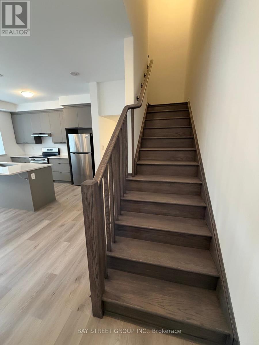 59 Pearen Lane, Barrie, Ontario  L9J 0G5 - Photo 14 - S12536510