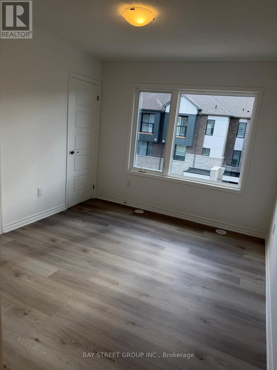 59 Pearen Lane, Barrie, Ontario  L9J 0G5 - Photo 15 - S12536510