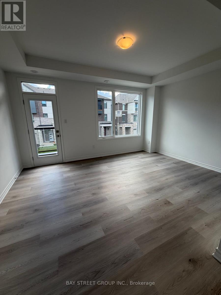 59 Pearen Lane, Barrie, Ontario  L9J 0G5 - Photo 8 - S12536510