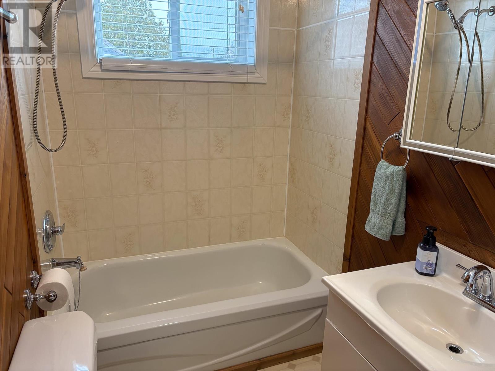 416 Bay St, Keewatin, Ontario P0X 1C0 - Photo 13 - TB253448