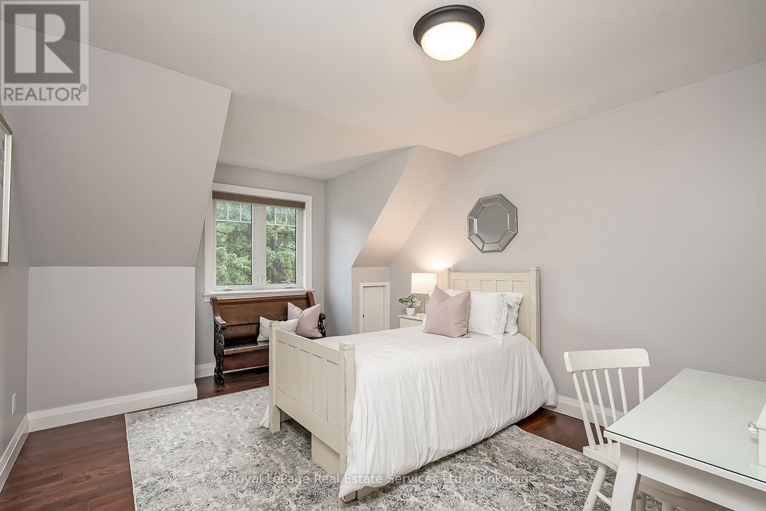 1071 Melvin Avenue, Oakville, Ontario  L6J 2V8 - Photo 21 - W12536598