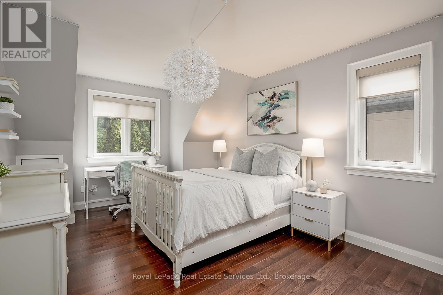 1071 Melvin Avenue, Oakville, Ontario  L6J 2V8 - Photo 23 - W12536598