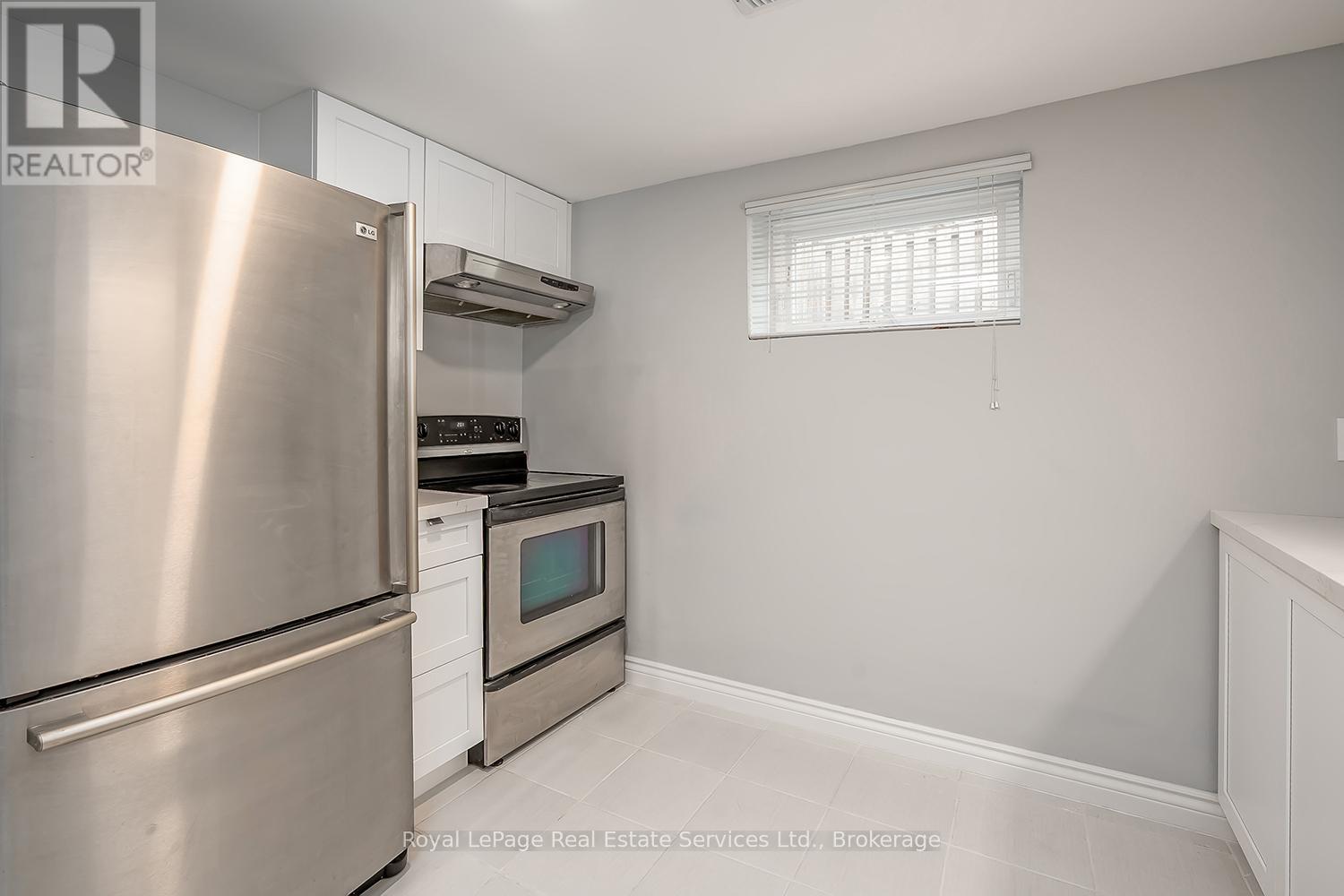 1071 Melvin Avenue, Oakville, Ontario  L6J 2V8 - Photo 33 - W12536598