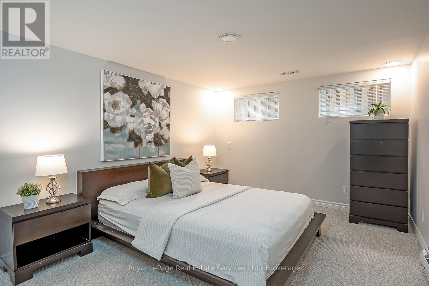 1071 Melvin Avenue, Oakville, Ontario  L6J 2V8 - Photo 37 - W12536598