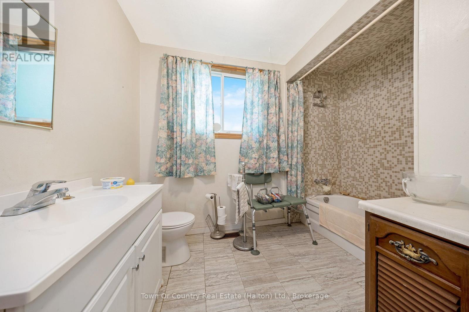 2380 Conservation Road, Milton, Ontario  L0P 1B0 - Photo 18 - W12536678