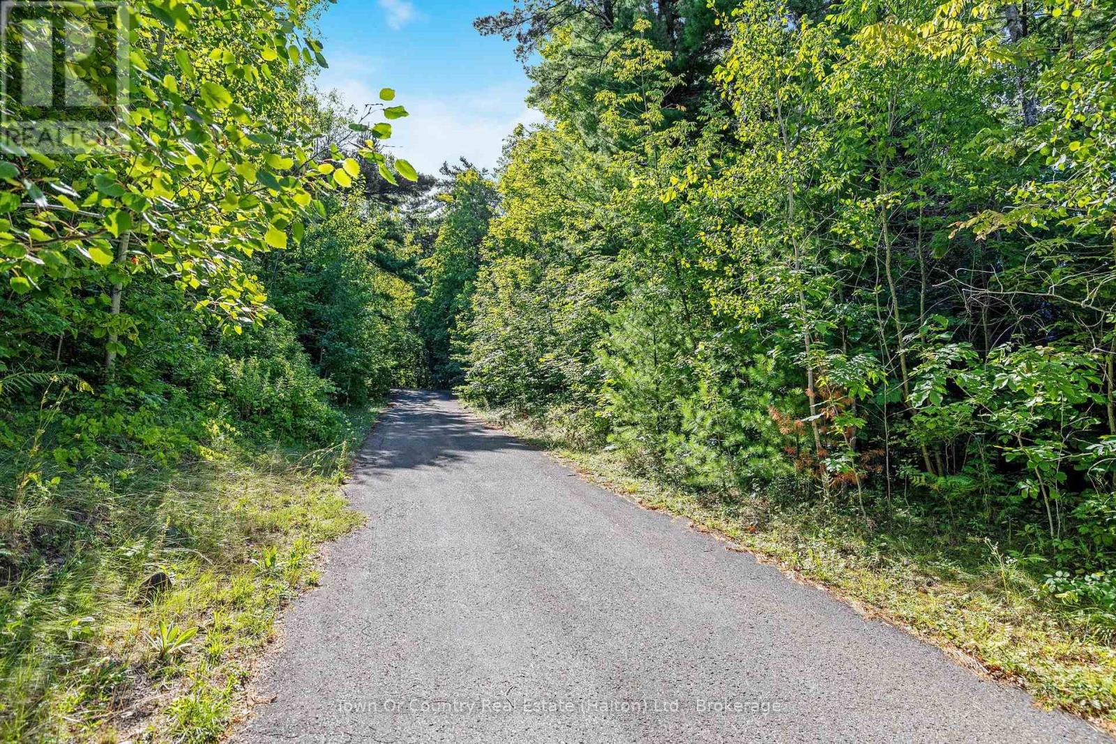 2380 Conservation Road, Milton, Ontario  L0P 1B0 - Photo 4 - W12536678