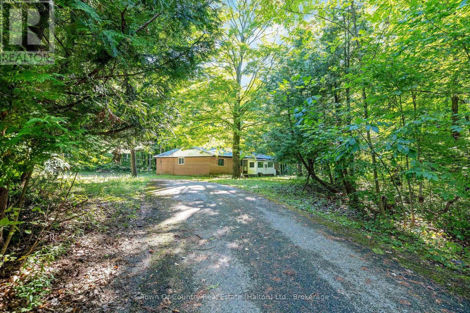 2380 Conservation Road, Milton, Ontario  L0P 1B0 - Photo 5 - W12536678