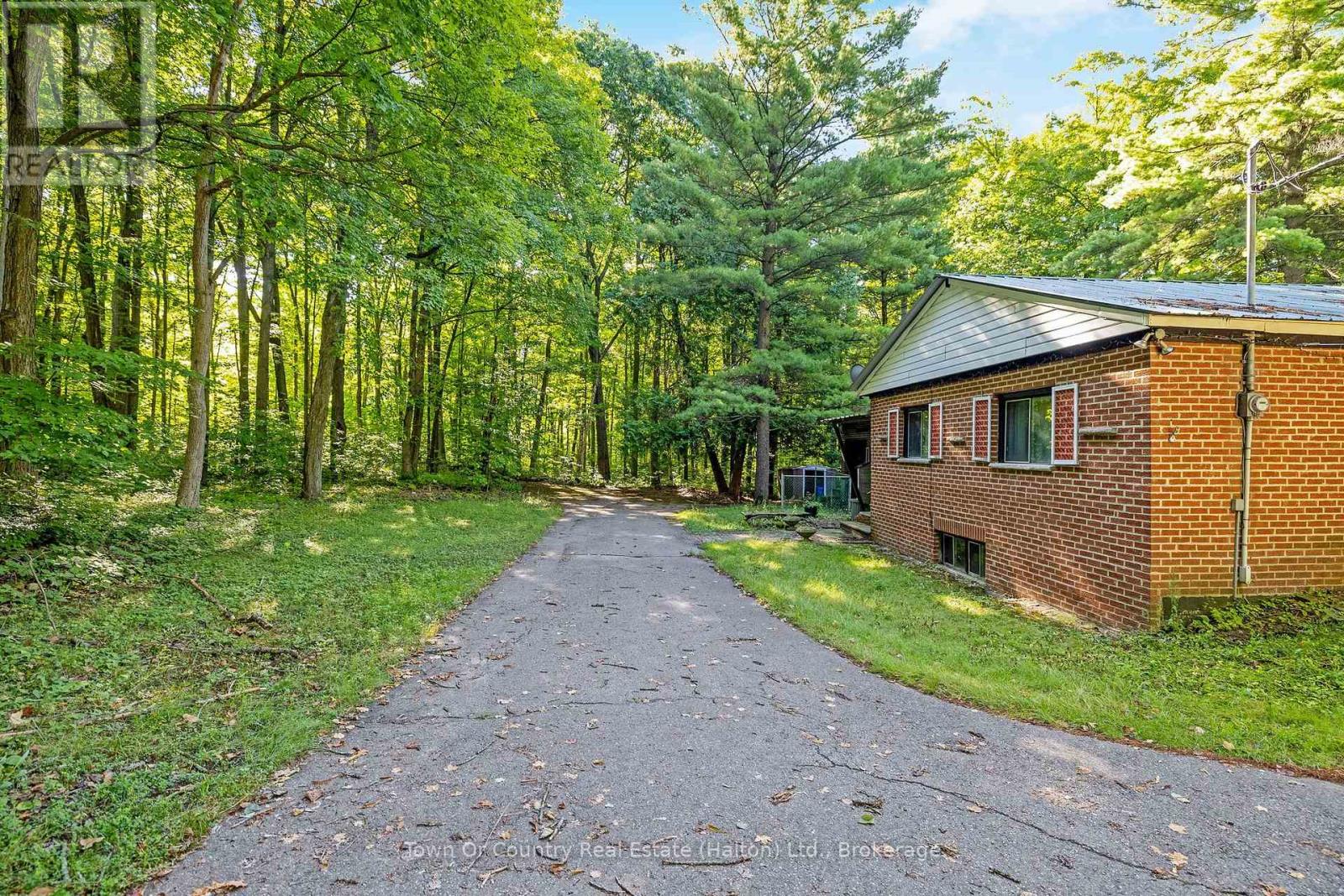 2380 Conservation Road, Milton, Ontario  L0P 1B0 - Photo 8 - W12536678