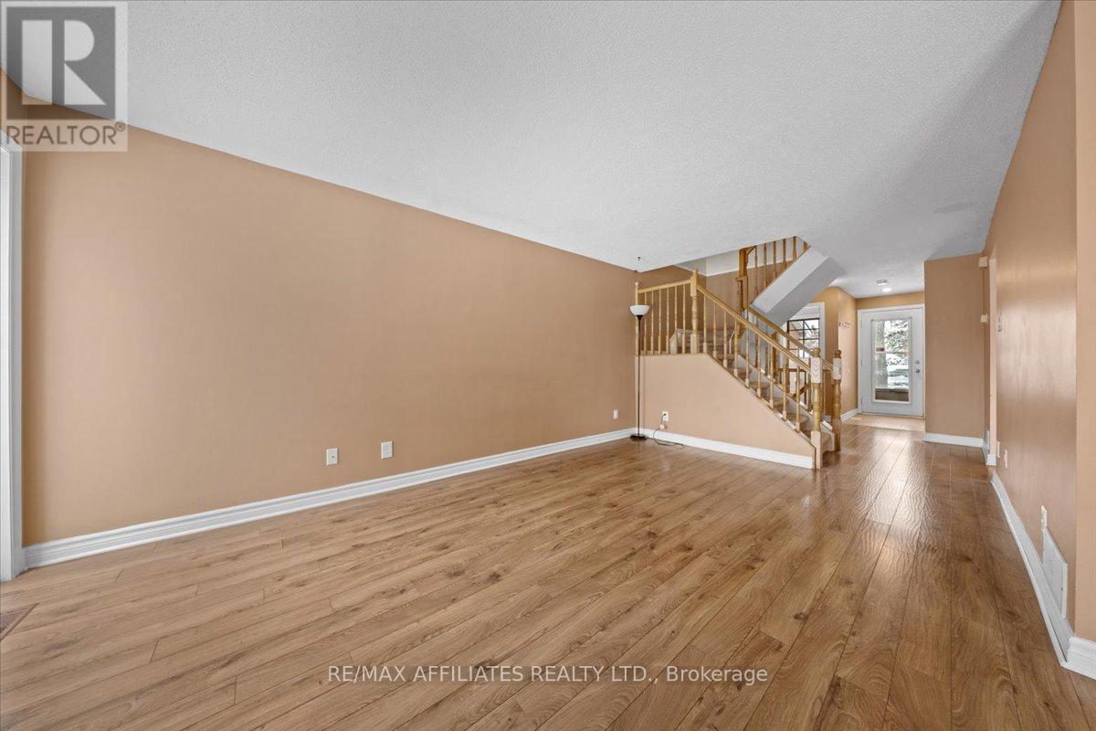1938 Ashmont Street, Ottawa, Ontario  K1C 7B9 - Photo 12 - X12536566
