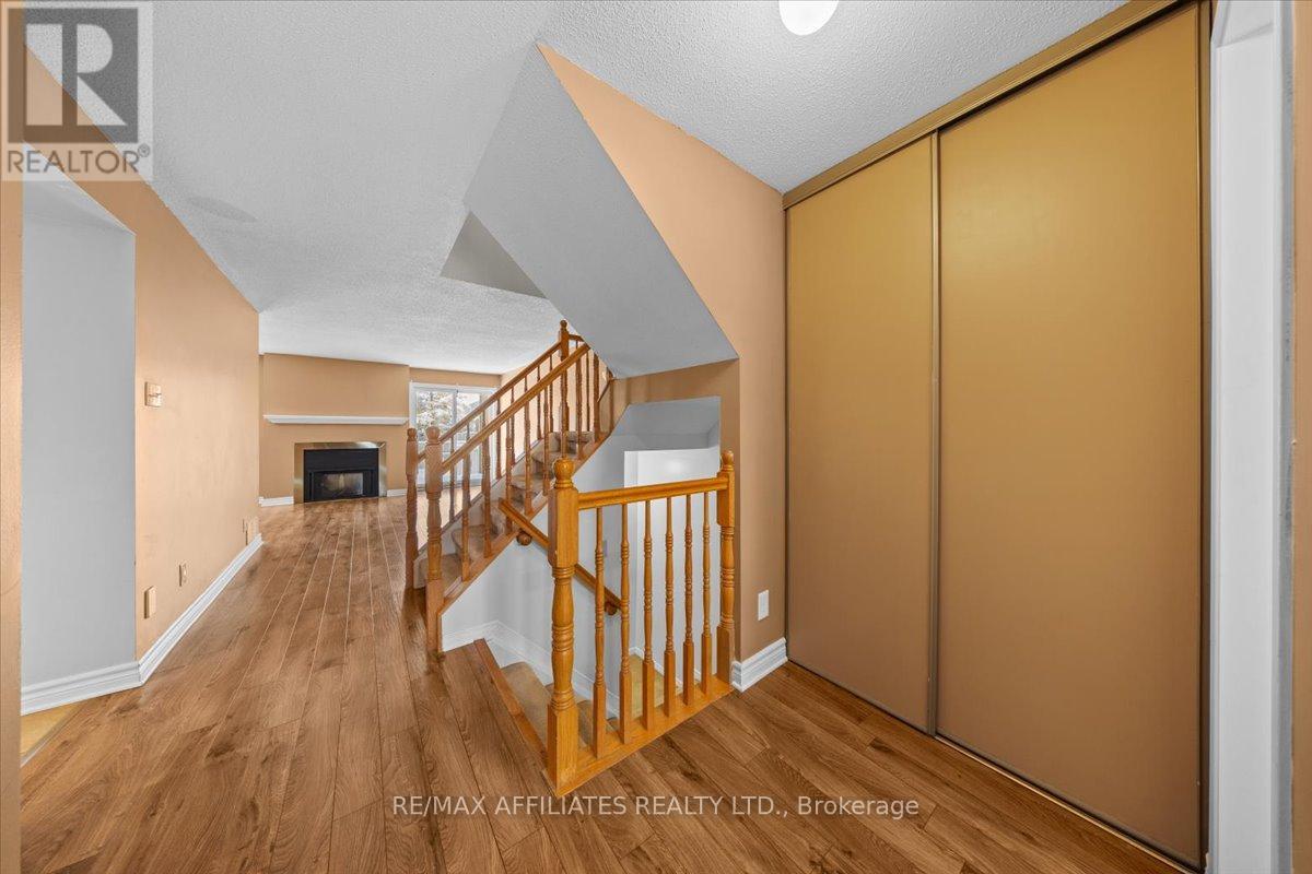 1938 Ashmont Street, Ottawa, Ontario  K1C 7B9 - Photo 4 - X12536566