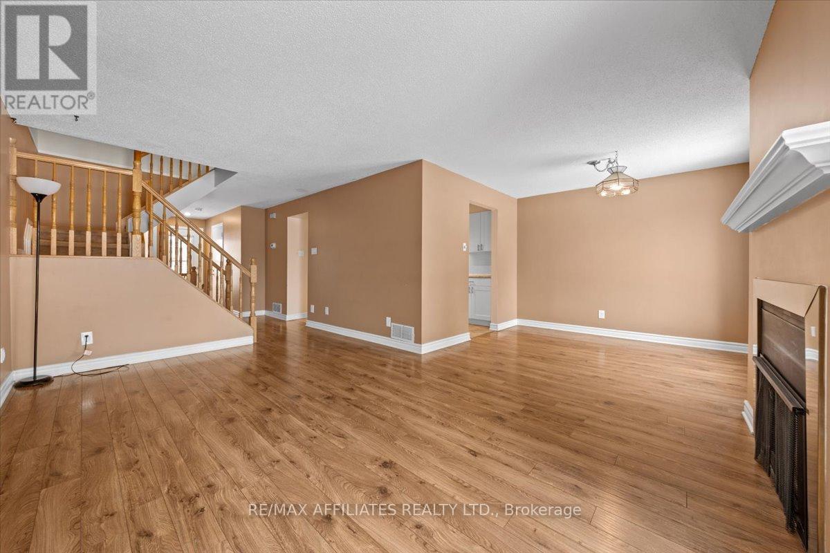 1938 Ashmont Street, Ottawa, Ontario  K1C 7B9 - Photo 6 - X12536566