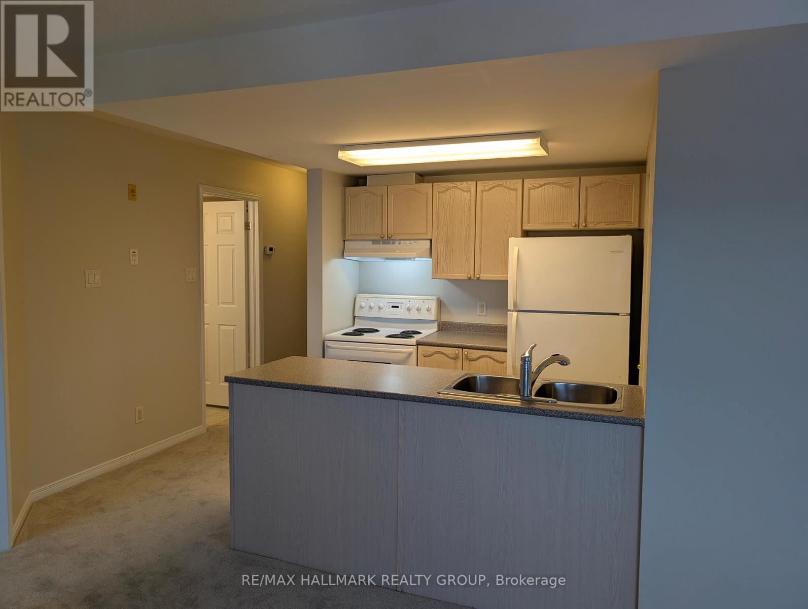 6f - 310 Central Park Drive, Ottawa, Ontario  K2C 4G4 - Photo 10 - X12536586