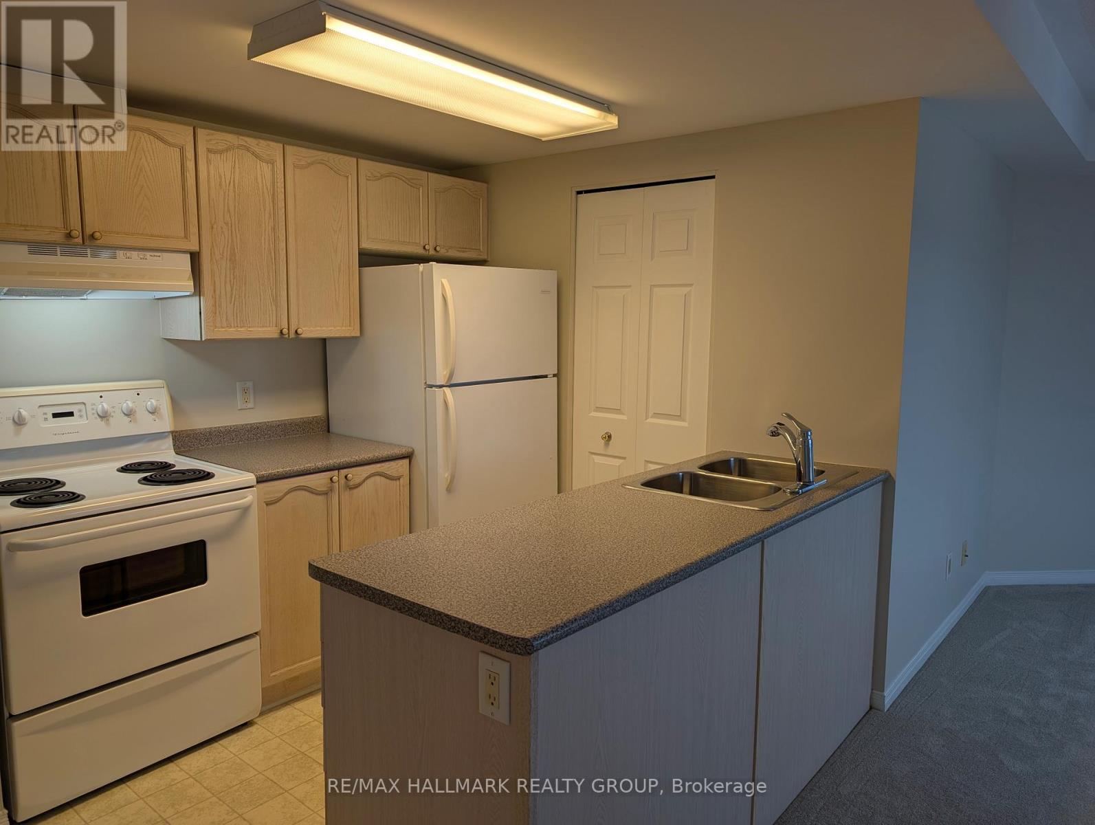 6f - 310 Central Park Drive, Ottawa, Ontario  K2C 4G4 - Photo 9 - X12536586