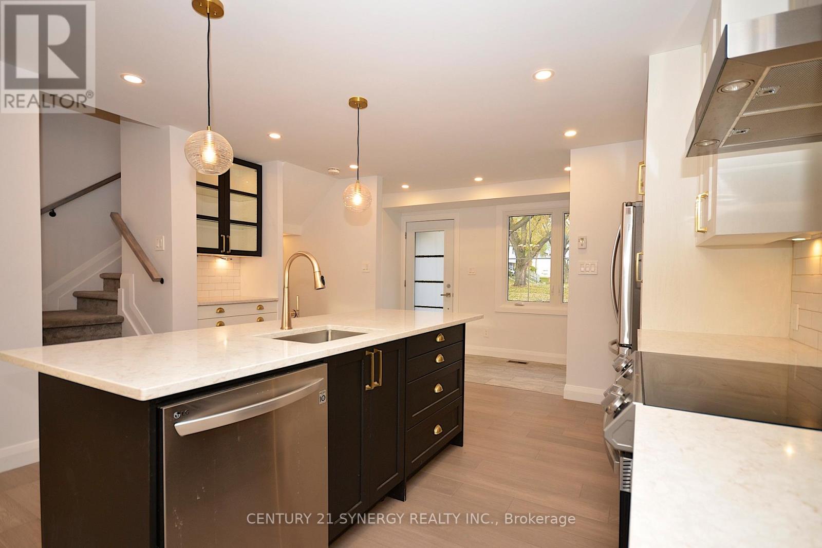 26 - 660 Hochelaga Street, Ottawa, Ontario  K1K 2E9 - Photo 15 - X12536650