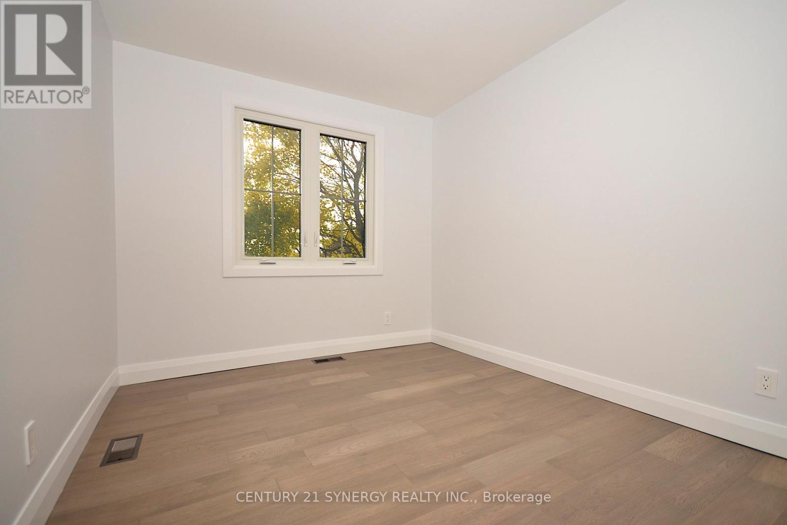 26 - 660 Hochelaga Street, Ottawa, Ontario  K1K 2E9 - Photo 33 - X12536650