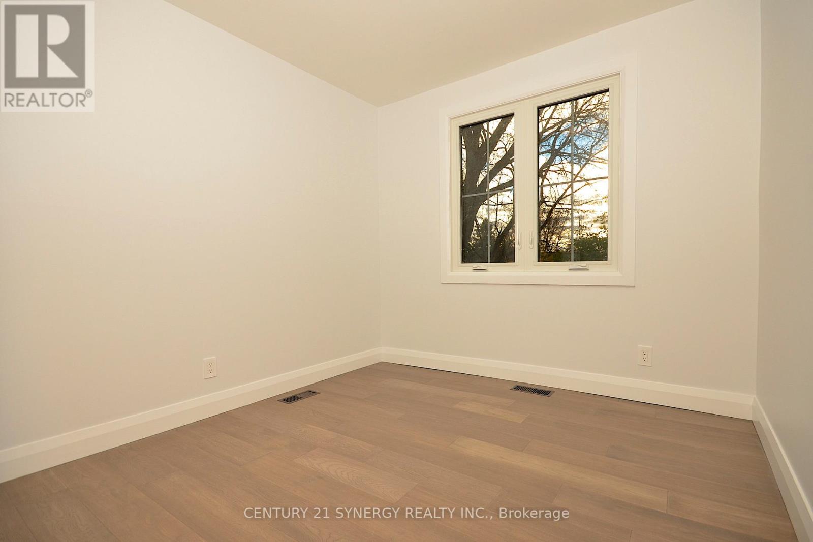 26 - 660 Hochelaga Street, Ottawa, Ontario  K1K 2E9 - Photo 34 - X12536650