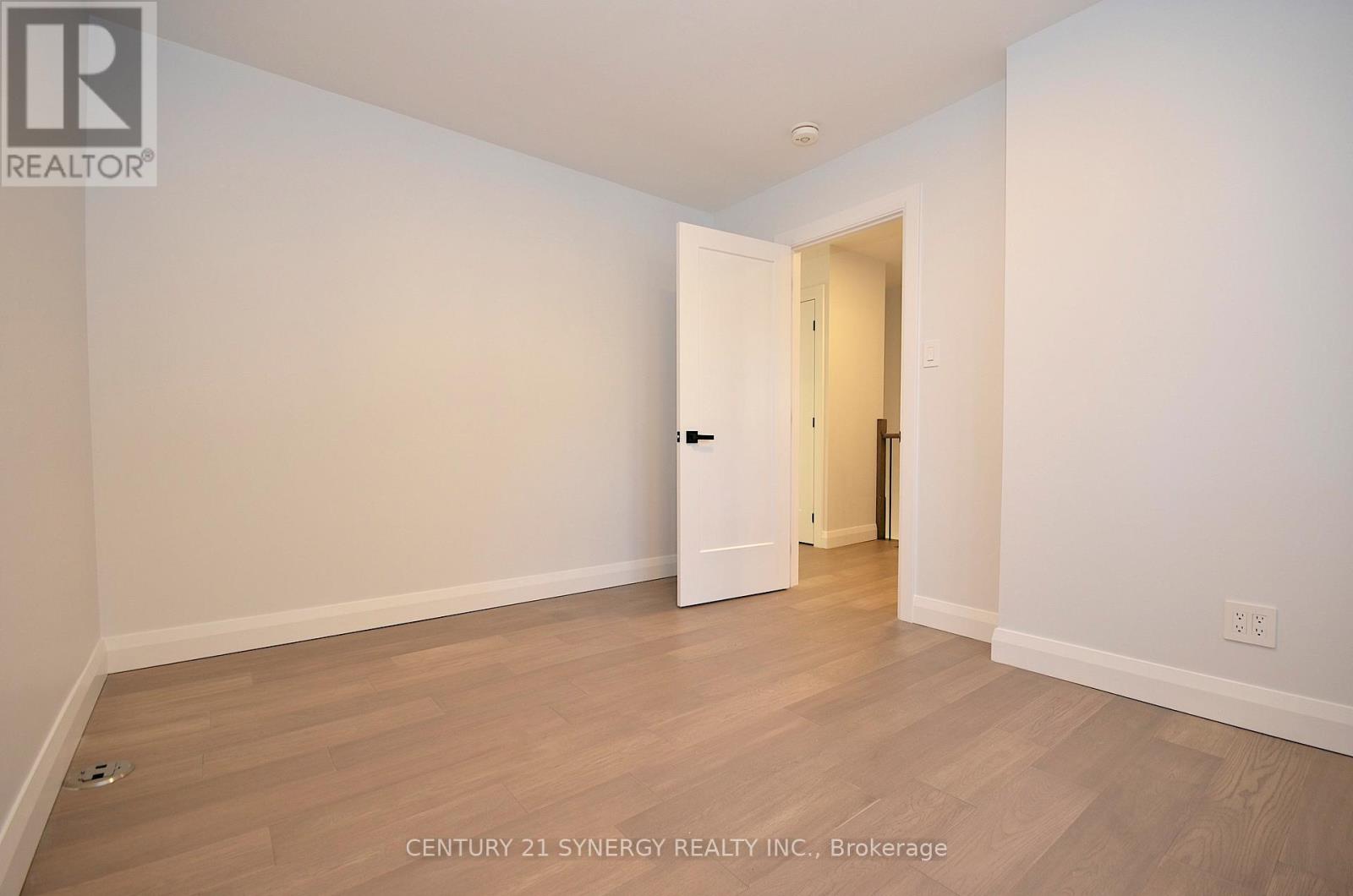 26 - 660 Hochelaga Street, Ottawa, Ontario  K1K 2E9 - Photo 39 - X12536650